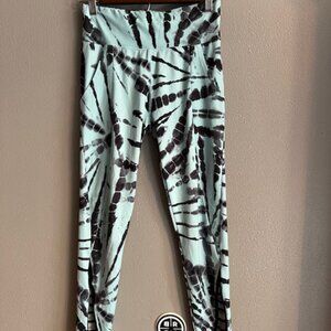 Justice Girls Leggings and Sports Bra Set Size XL 16-18 Dark Blue/Light Blue